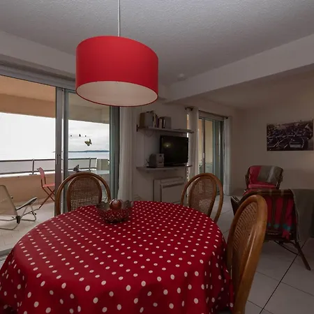 T2 Avec Terrasse, Clim Et Parking - Fr-1-803-79 Apartment *